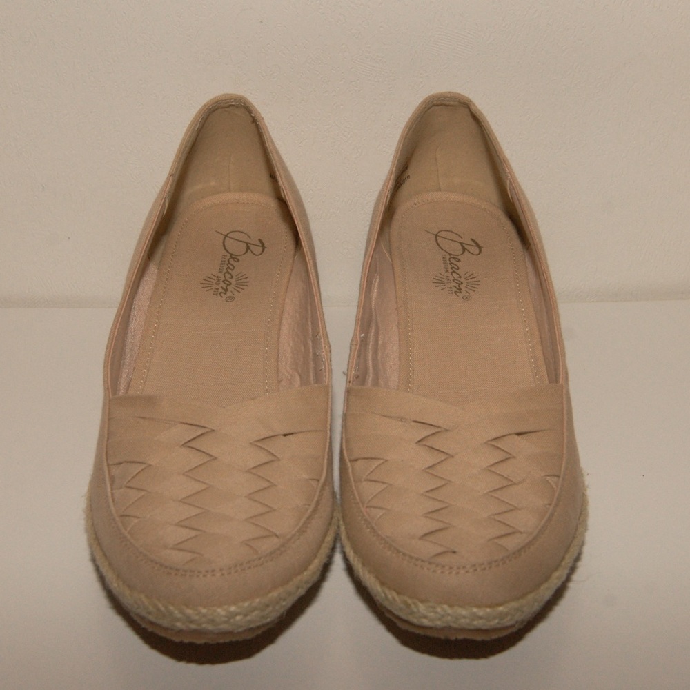 Beacon 9N khaki canvas espadrille wedge shoe